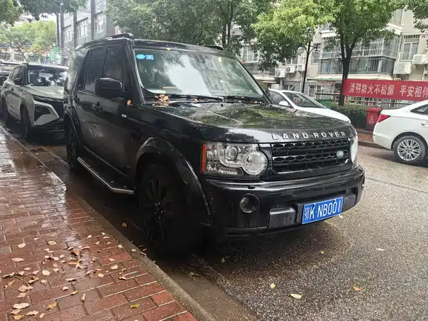 Land Rover Discovery 2012