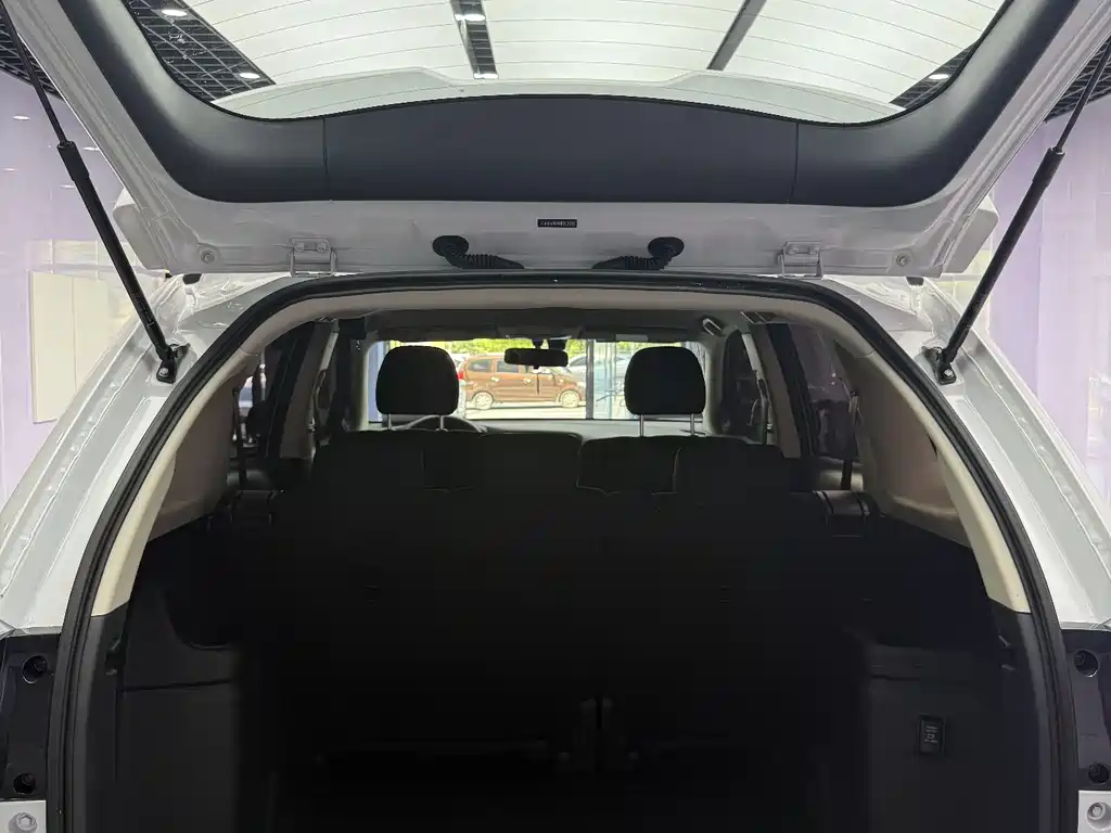 Mitsubishi Outlander 2022 — фото 18
