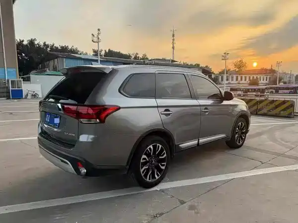 Mitsubishi Outlander 2019