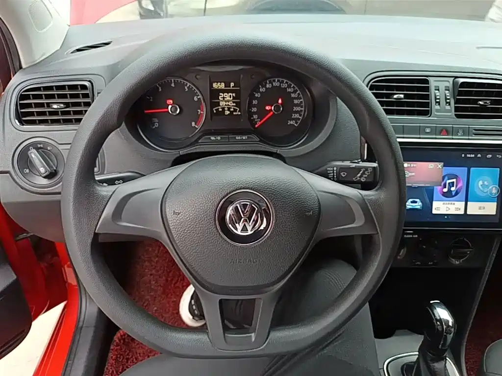 Volkswagen Polo 2018 — фото 11