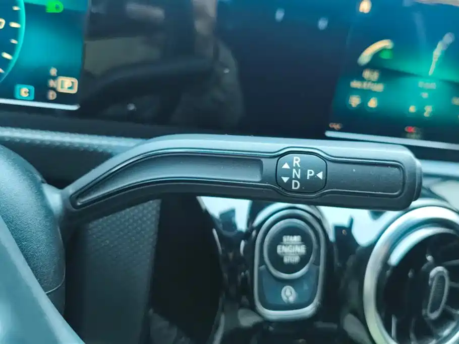 Mercedes-Benz A-Class 2019 — фото 16