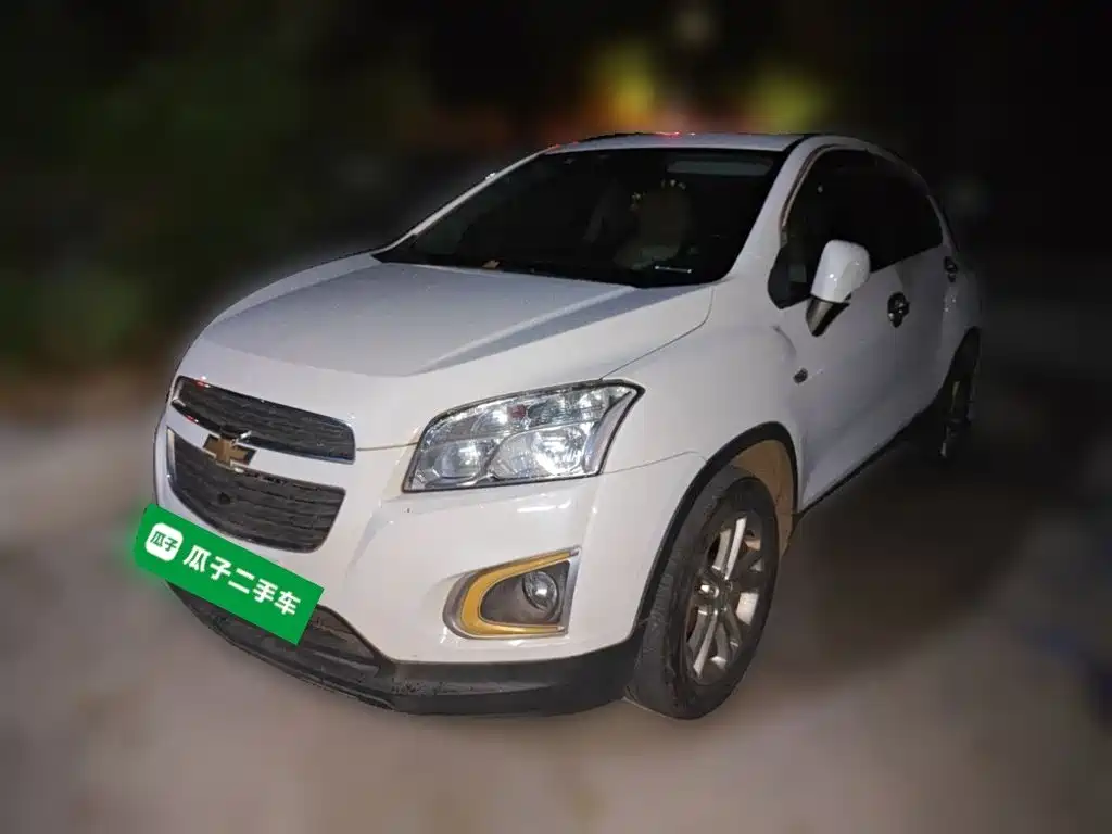 Chevrolet Trax 2015 — фото 1