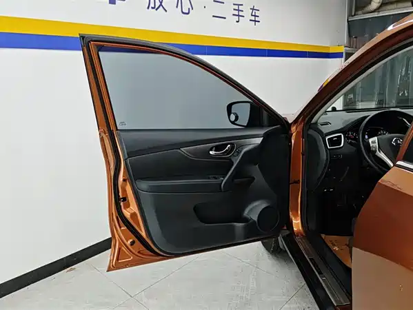 Nissan X-Trail 2014
