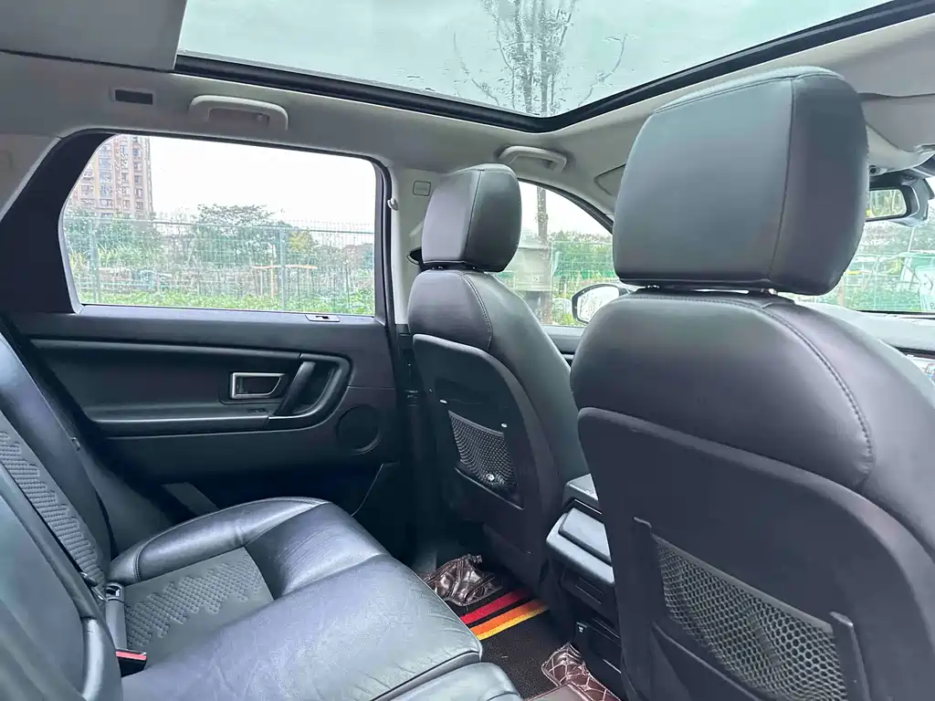 Land Rover Discovery Sport 2017 — фото 18