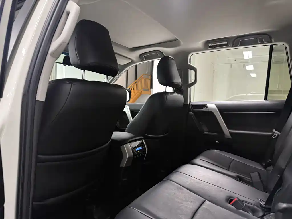 Toyota Prado 2019 — фото 12