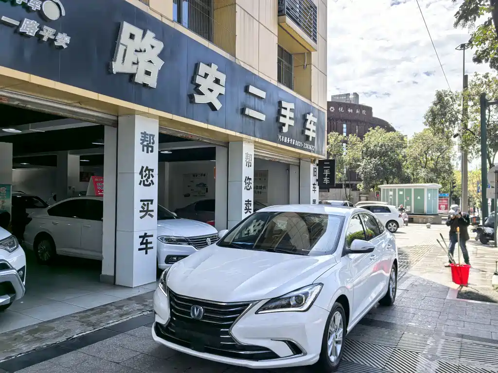 Changan Eado 2020 — фото 1
