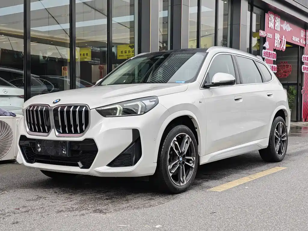 BMW X1 2024 — фото 1