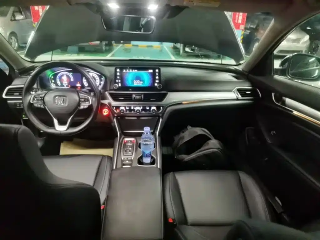 Honda Accord 2019 — фото 13