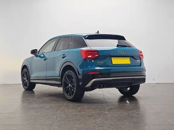 Audi Q2L 2020