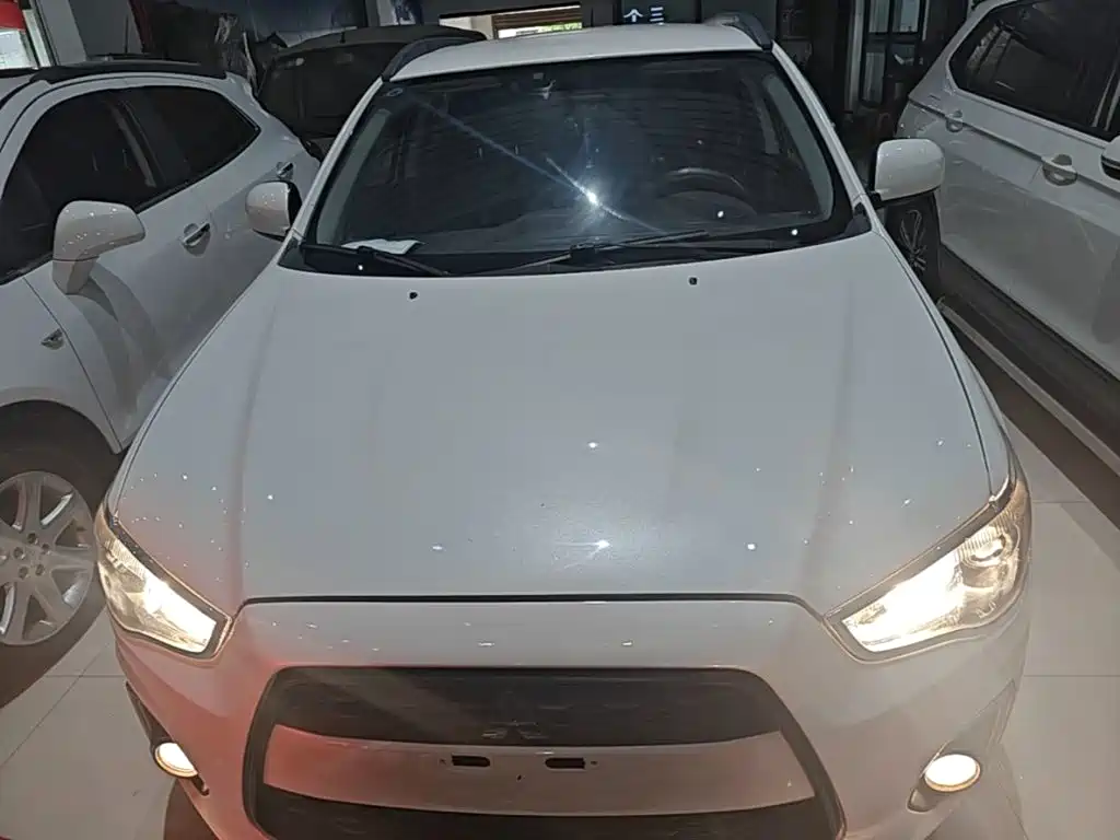 Mitsubishi Jinxuan ASX 2015 — фото 3