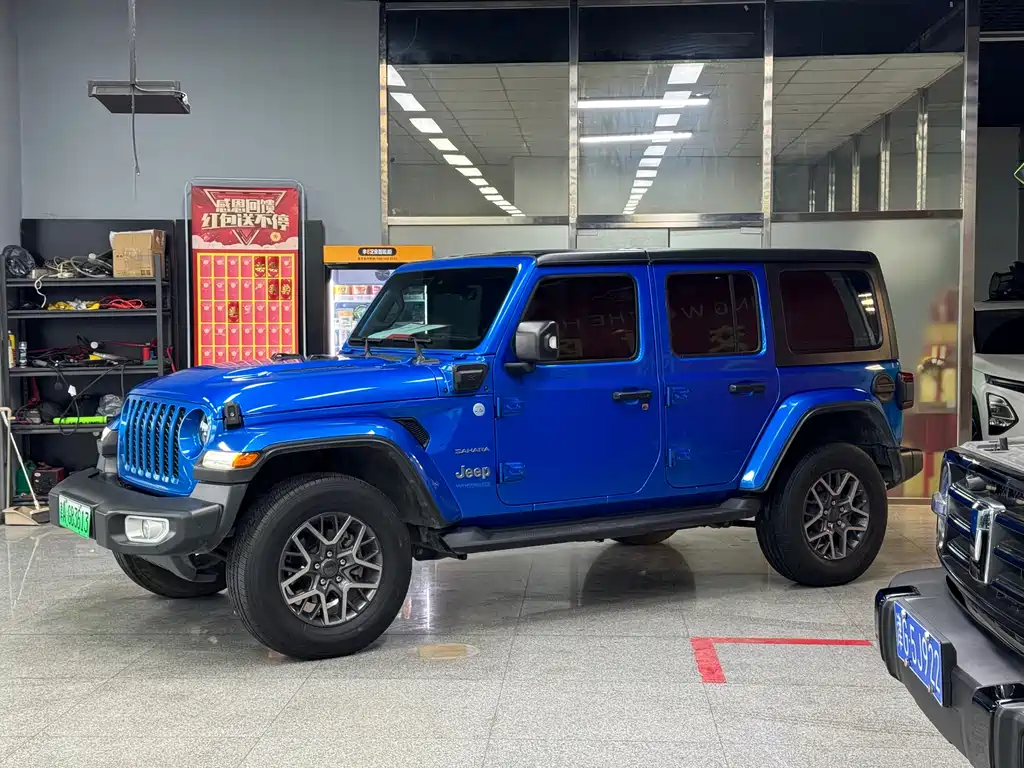 Jeep Wrangler PHEV 2022 — фото 12