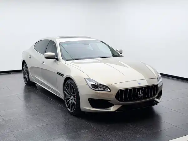 Maserati Quattroporte 2013