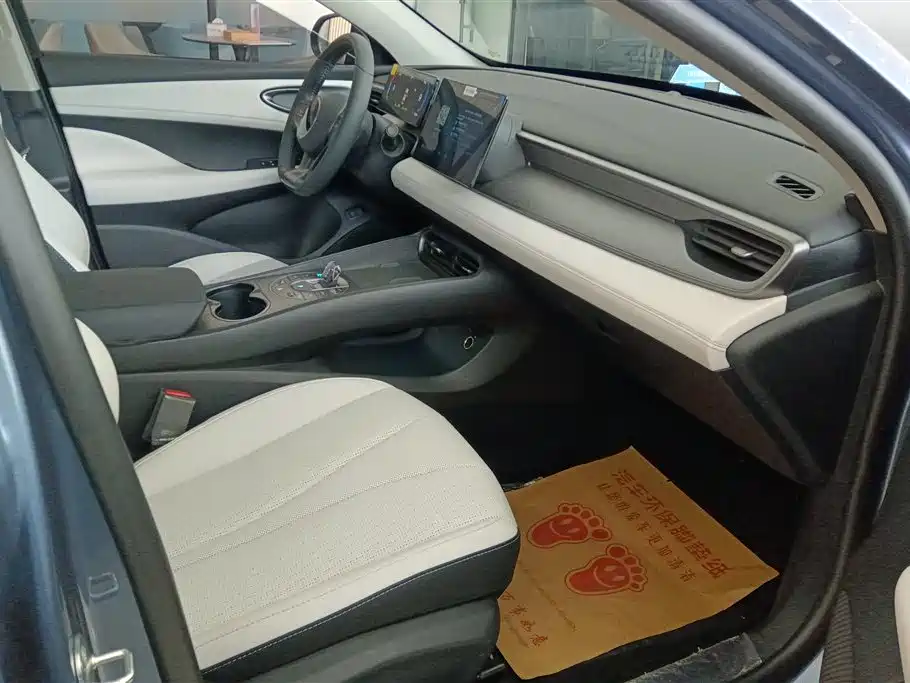 BYD Seal 05 DM-i 2025 — фото 8