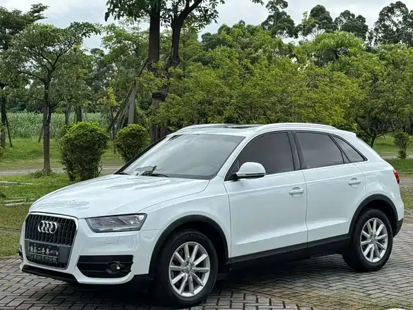 Audi Q3 2015