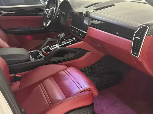 Porsche Cayenne 2020