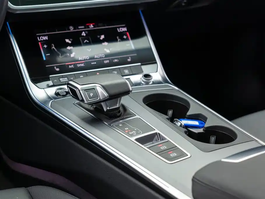 Audi A7 2021 — фото 14