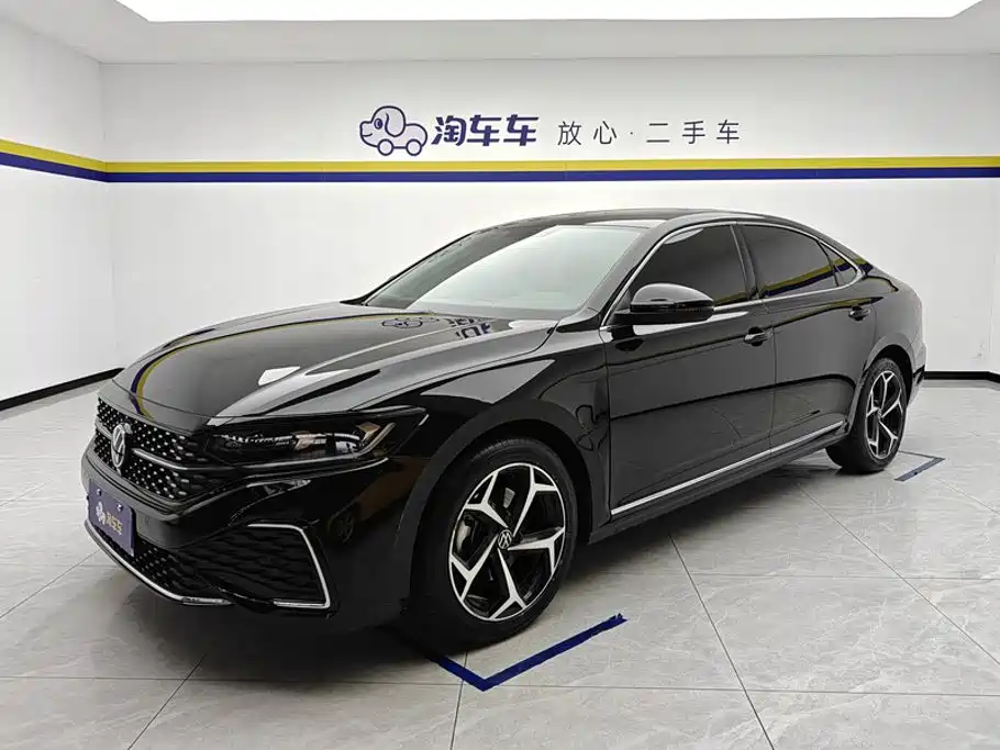 Volkswagen Passat 2023