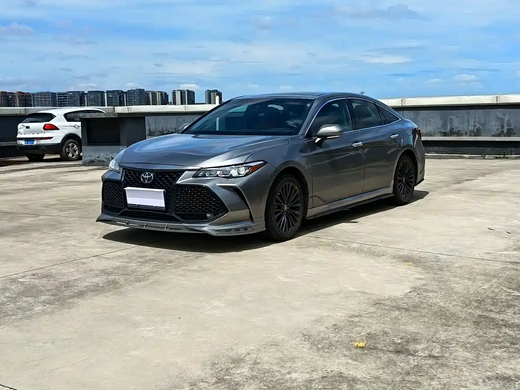 Toyota Avalon 2019 — фото 1