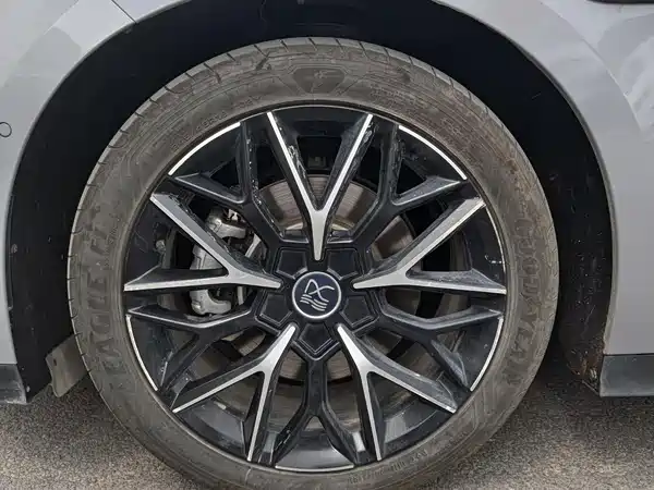 BYD Han 2025