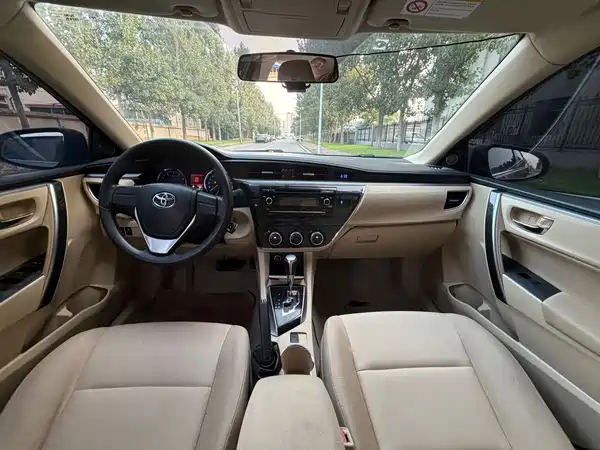 Toyota Corolla 2015
