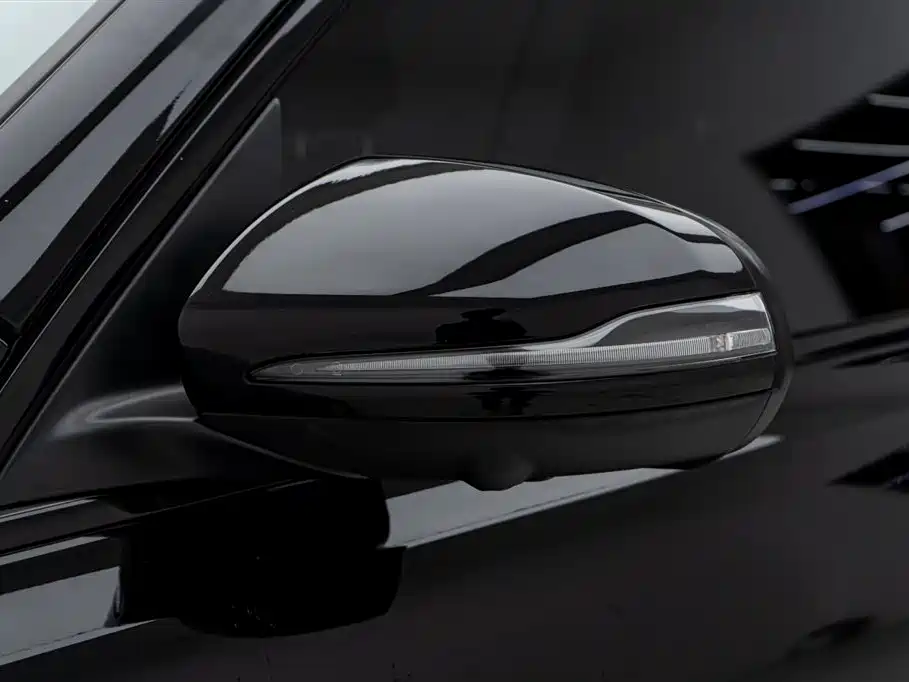 Mercedes-Benz GLB AMG 2024 — фото 12
