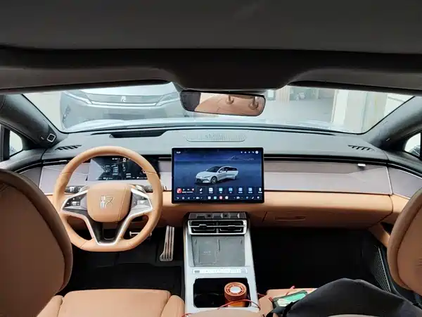 BYD Han L 2025