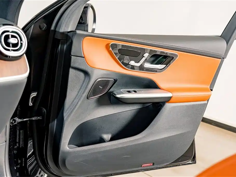 Mercedes-Benz GLC EV 2025 — фото 15