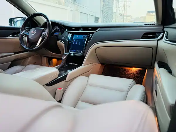 Cadillac XTS 2013