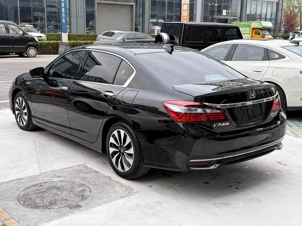Honda Accord 2018 — фото 3