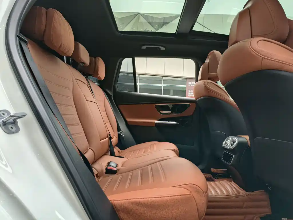 Mercedes-Benz GLC 2023 — фото 14