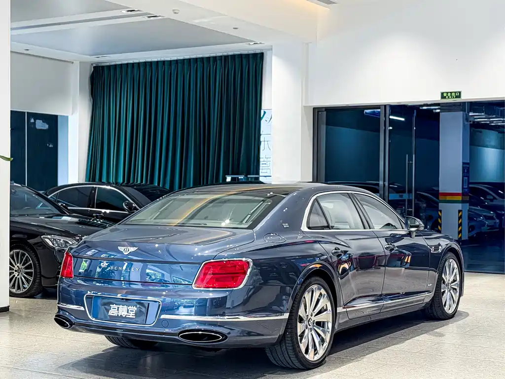 Bentley Flying Spur 2020 — фото 3