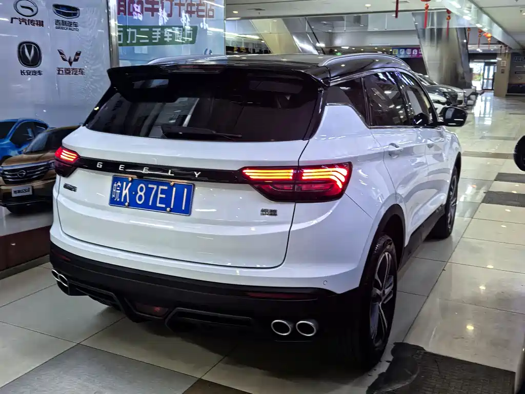 Geely Binyue 2022 — фото 10