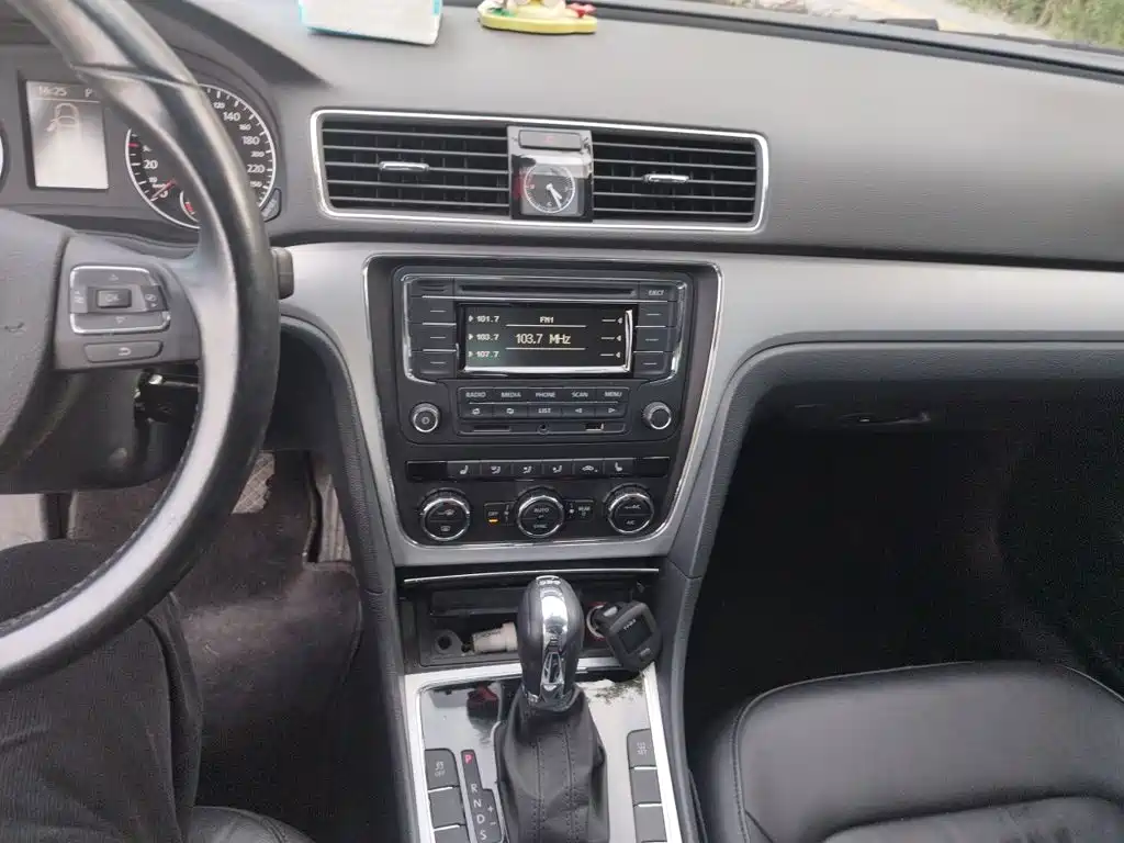 Volkswagen Passat 2015