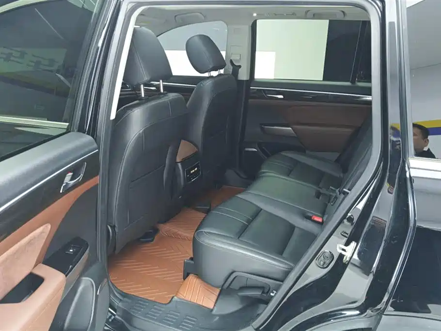 GAC Motor Trumpchi GS8 2018 — фото 11