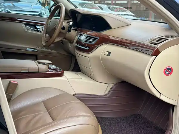 Mercedes-Benz S-Class 2008