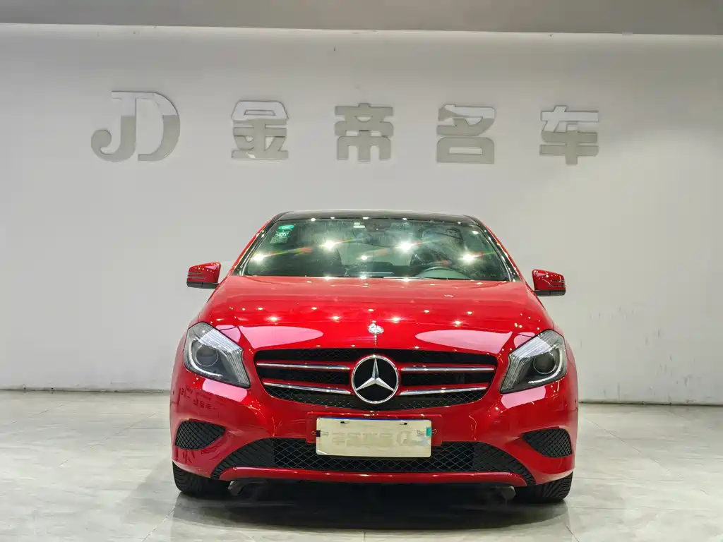 Mercedes-Benz A-Class 2015 — фото 2