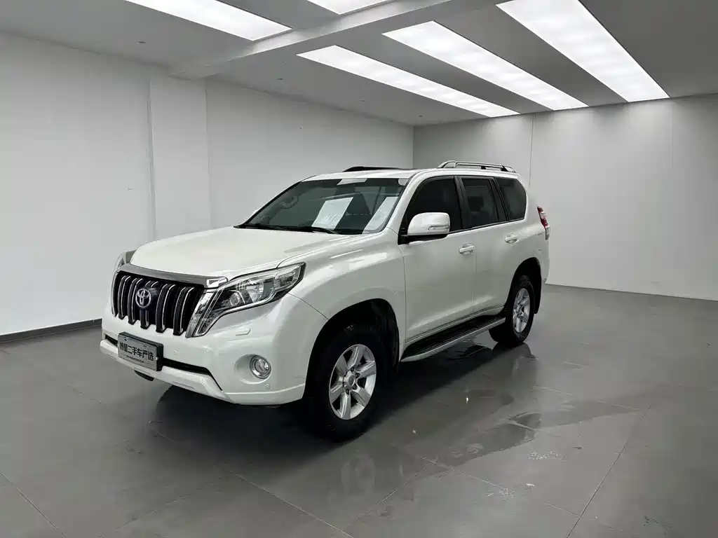 Toyota Prado 2017 — фото 1