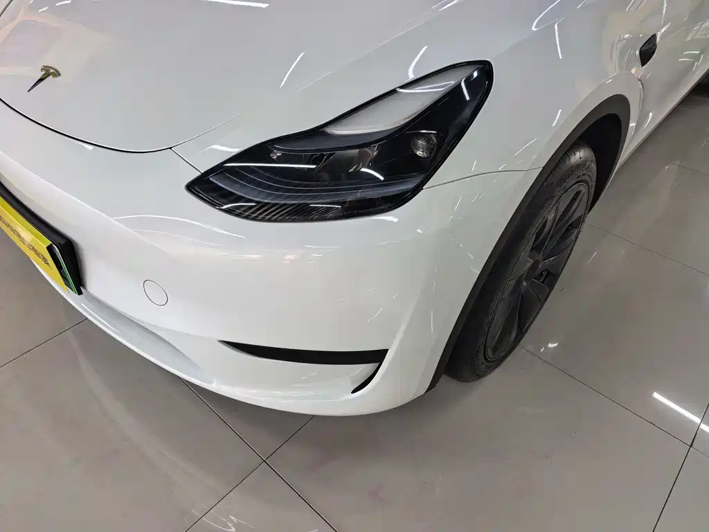 Tesla Model Y 2024 — фото 12