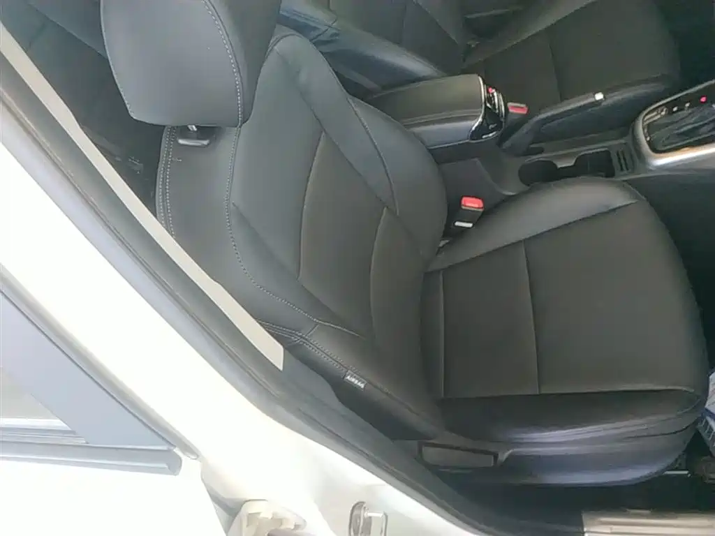 Kia KX3 2017 — фото 25