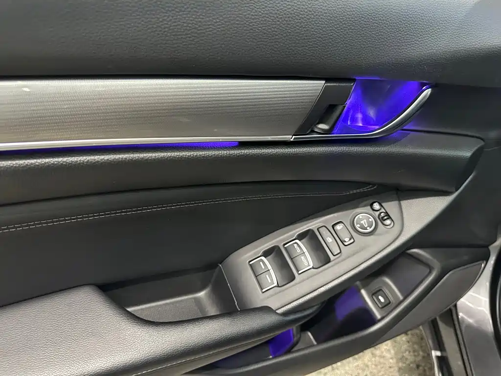 Honda Accord 2020 — фото 9