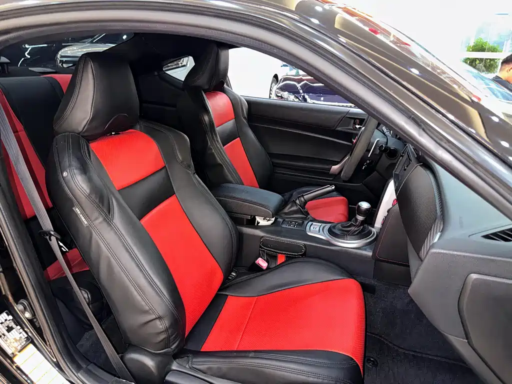 Toyota 86 2015 — фото 12