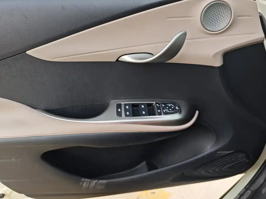 BYD Dolphin 2023