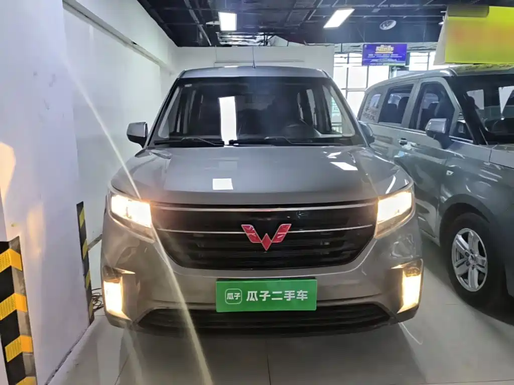 Wuling Hongguang PLUS 2019