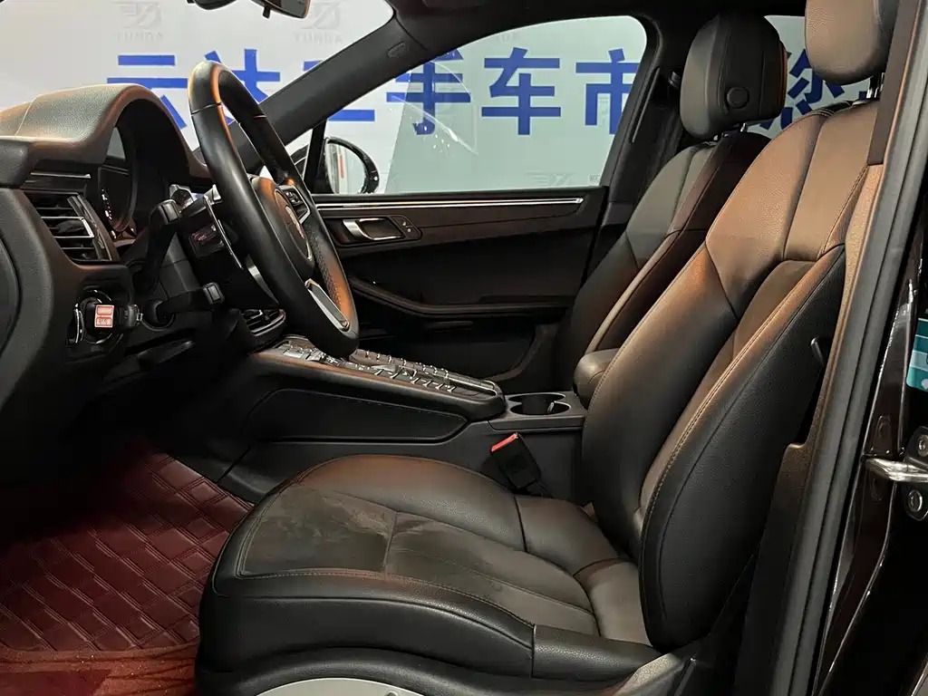 Porsche Macan 2019 — фото 10