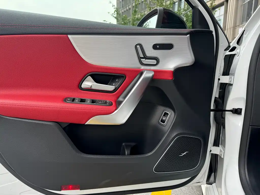 Mercedes-Benz A-Class AMG 2021 — фото 16