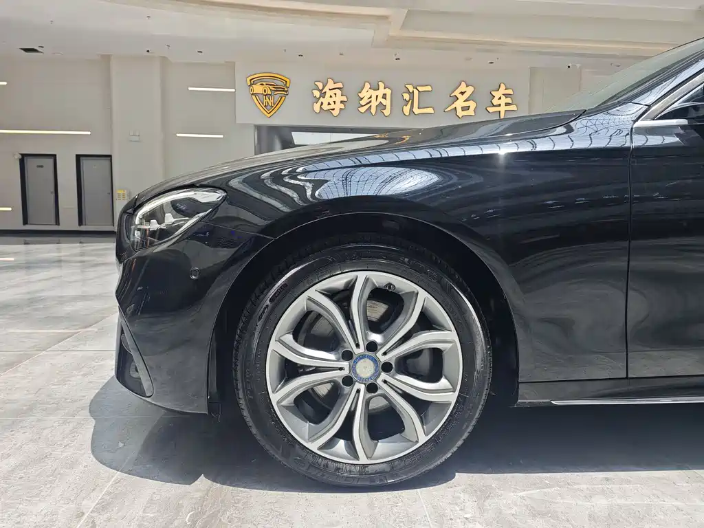 Mercedes-Benz E-Class 2023 — фото 6