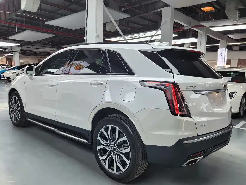 Cadillac XT5 2023 — фото 12