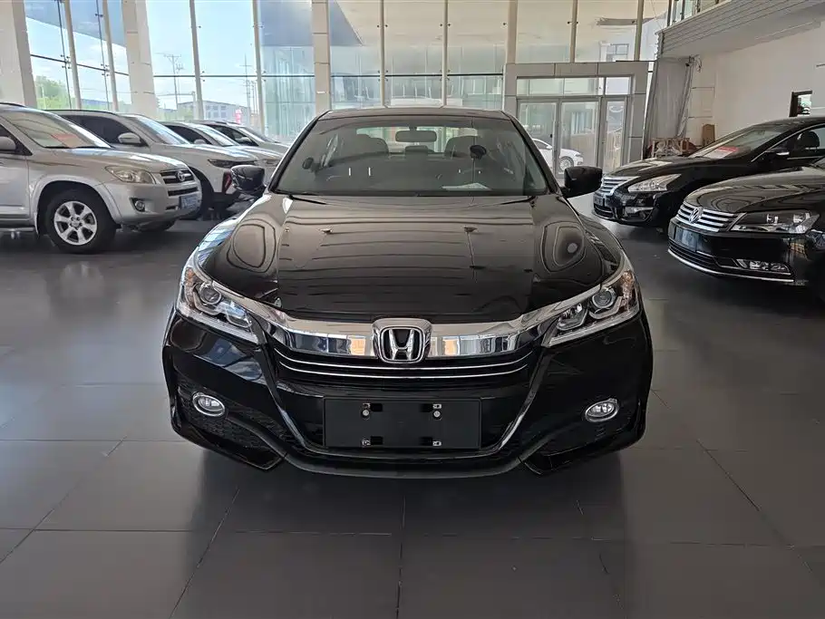 Honda Accord 2016 — фото 2