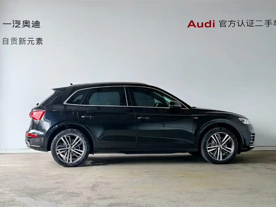 Audi Q5L 2020 — фото 2