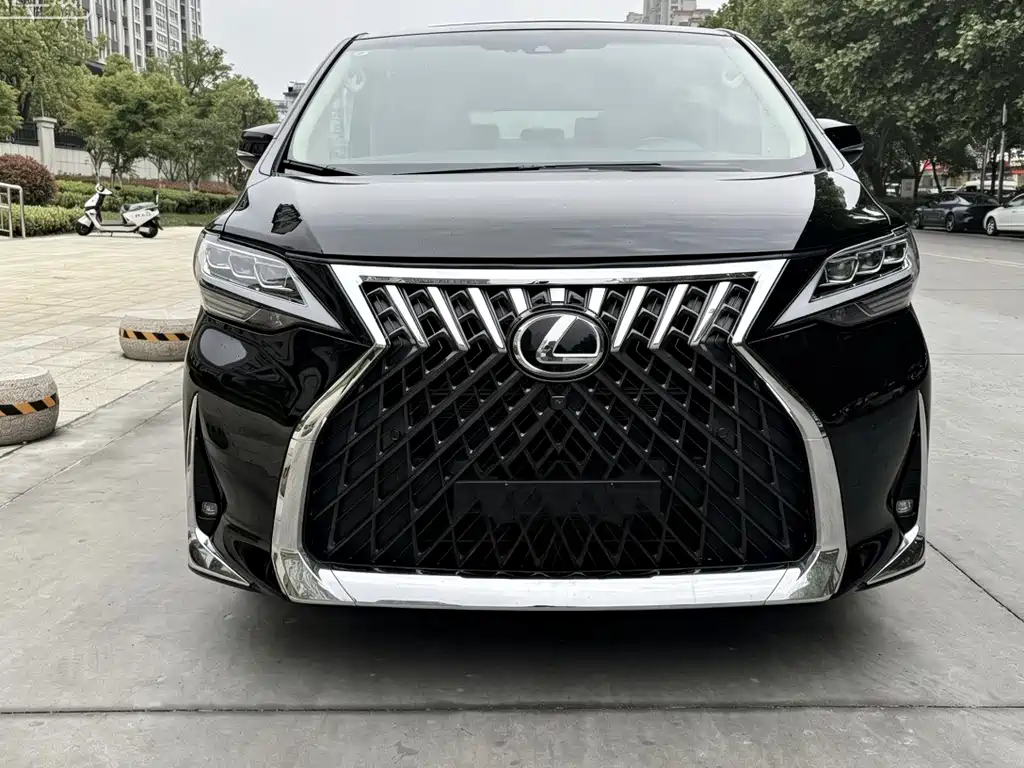 Toyota Vellfire 2023 — фото 2